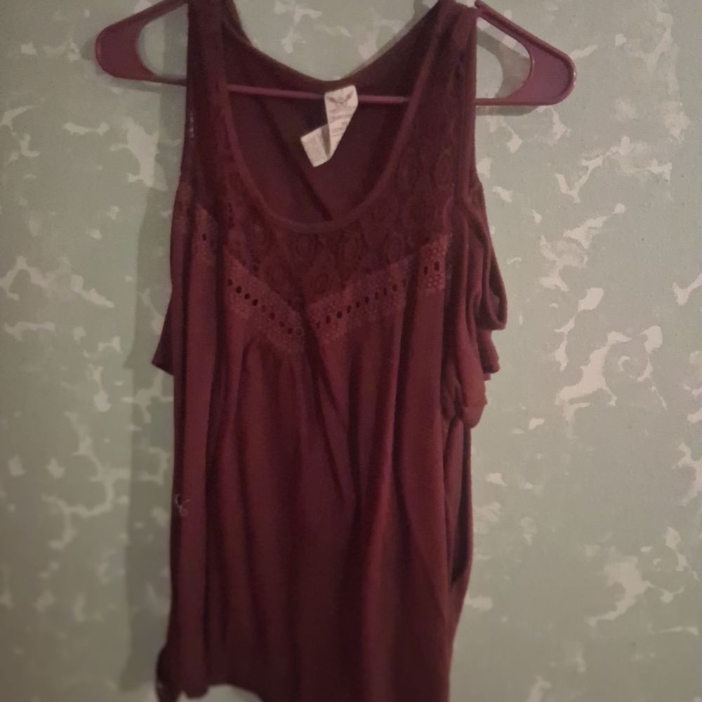 Women's Sleeveless Lace Top - Burgundy